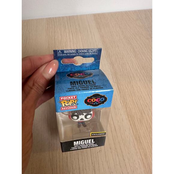 Funko Disney Pixar Coco Pocket Pop! Miguel Vinyl Key Chain Hot Topic Exclusive - Picture 5 of 5